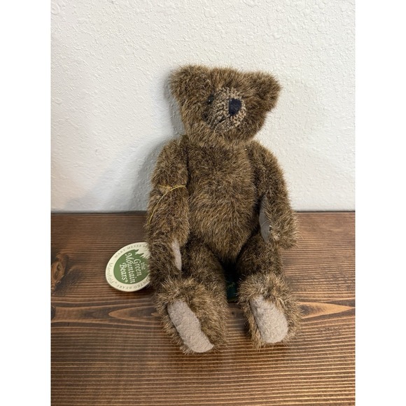 Mary Meyer Other - Mary Meyer Vermont Green Mountain Bear Artist Carol Carini HAYSTACK 11" Vtg Tag